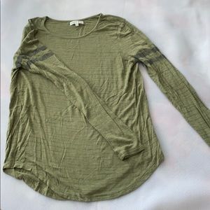 Long sleeve light weight shirt